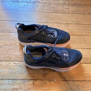 Women’s Hoka One One Bondi 6 size 9.5 wide